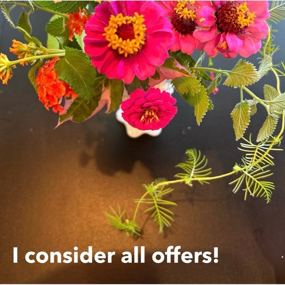 Silver tie collar necklace. Beautiful condition.  So elegant. Shiny. - Picture 5 of 5